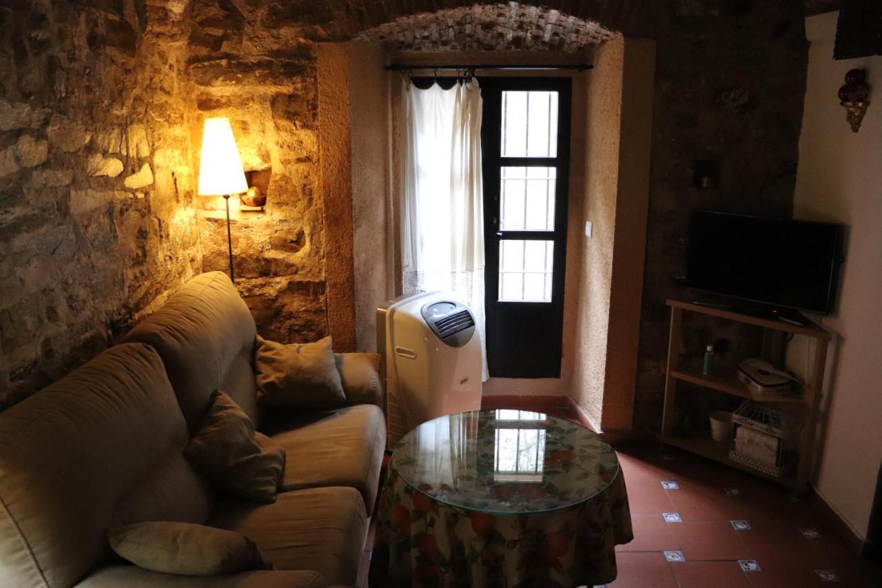 Apartamentos Las Buganvillas Caces 외부 사진